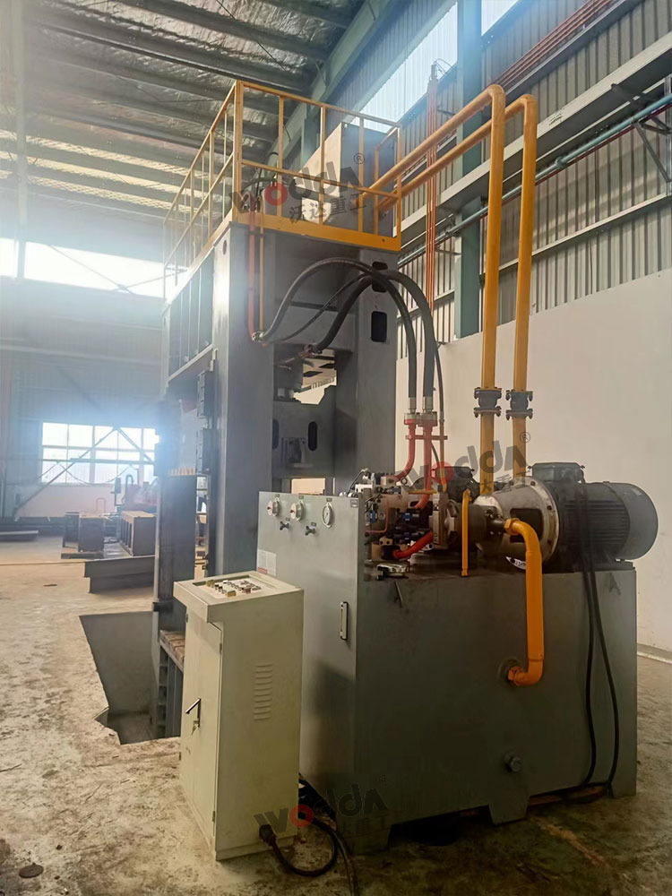 800噸汽車配件成型液壓機(jī)客戶現(xiàn)場 800噸汽車配件成型液壓機(jī)客戶現(xiàn)場