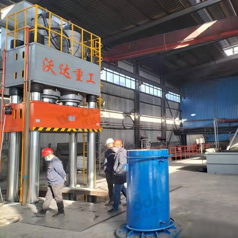 坩堝液壓機(jī) 坩堝液壓機(jī)