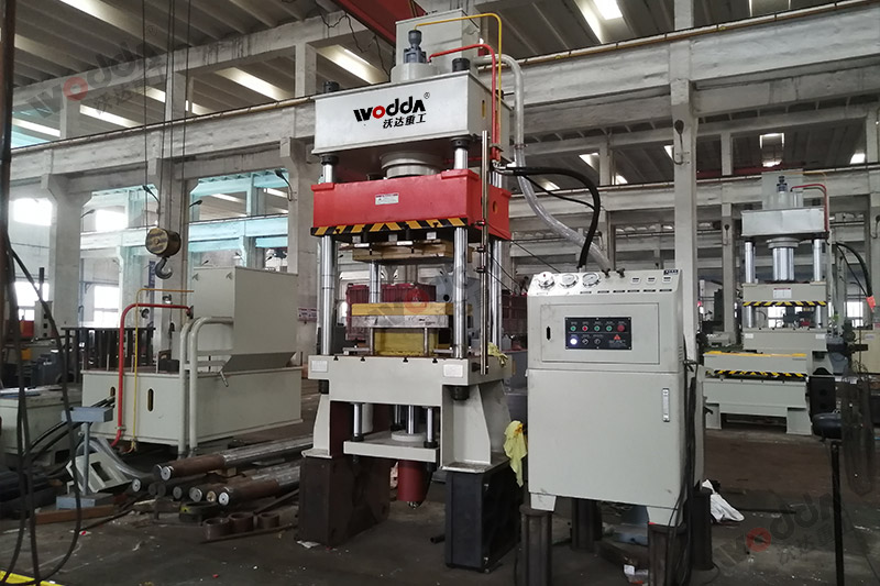 不銹鋼托盤(pán)拉伸液壓機(jī) 不銹鋼托盤(pán)拉伸液壓機(jī)