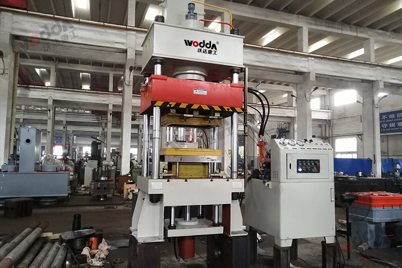 不銹鋼托盤(pán)拉伸液壓機(jī) 不銹鋼托盤(pán)拉伸液壓機(jī)