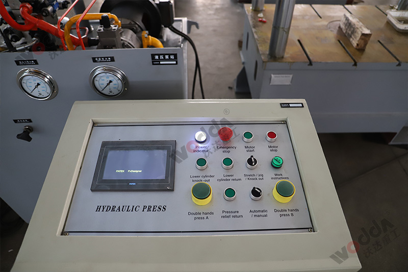 250噸拉伸機(jī)控制臺 250噸拉伸機(jī)控制臺