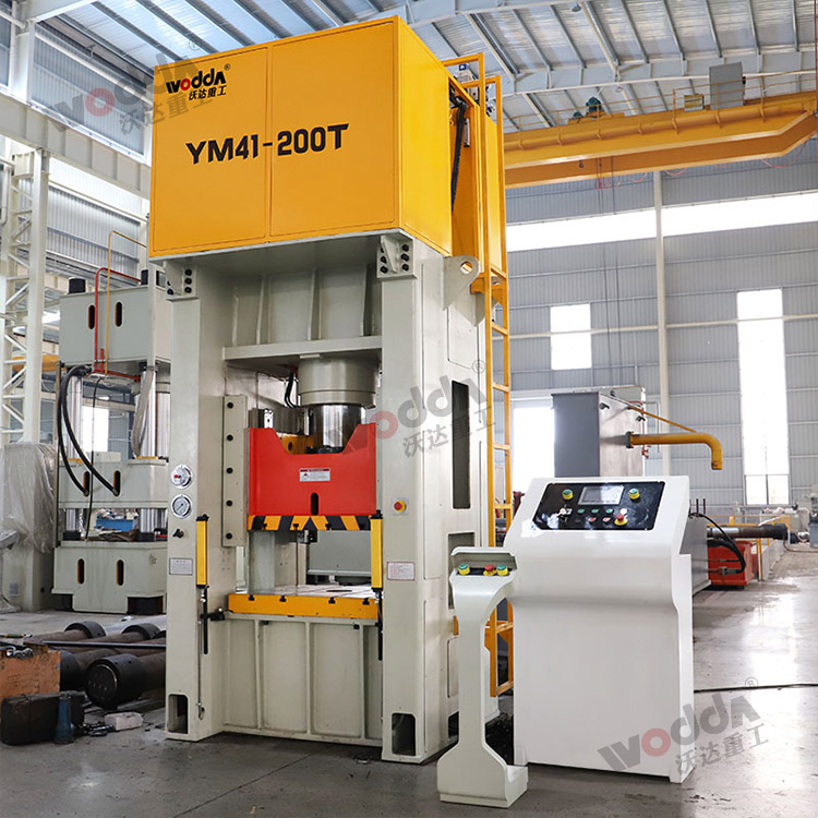 200噸框架式液壓機(jī)(圖3).jpg 200噸框架式液壓機(jī)(圖3).jpg