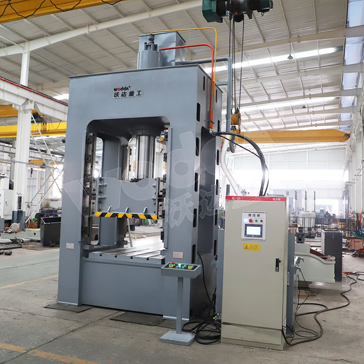 250噸框架式拉伸液壓機(jī)(圖3).jpg 250噸框架式拉伸液壓機(jī)(圖3).jpg