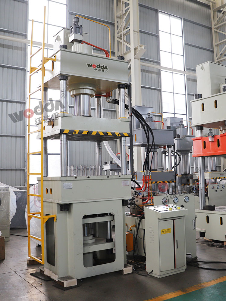 200噸拉伸液壓機(jī)帶液壓墊 200噸拉伸液壓機(jī)帶液壓墊