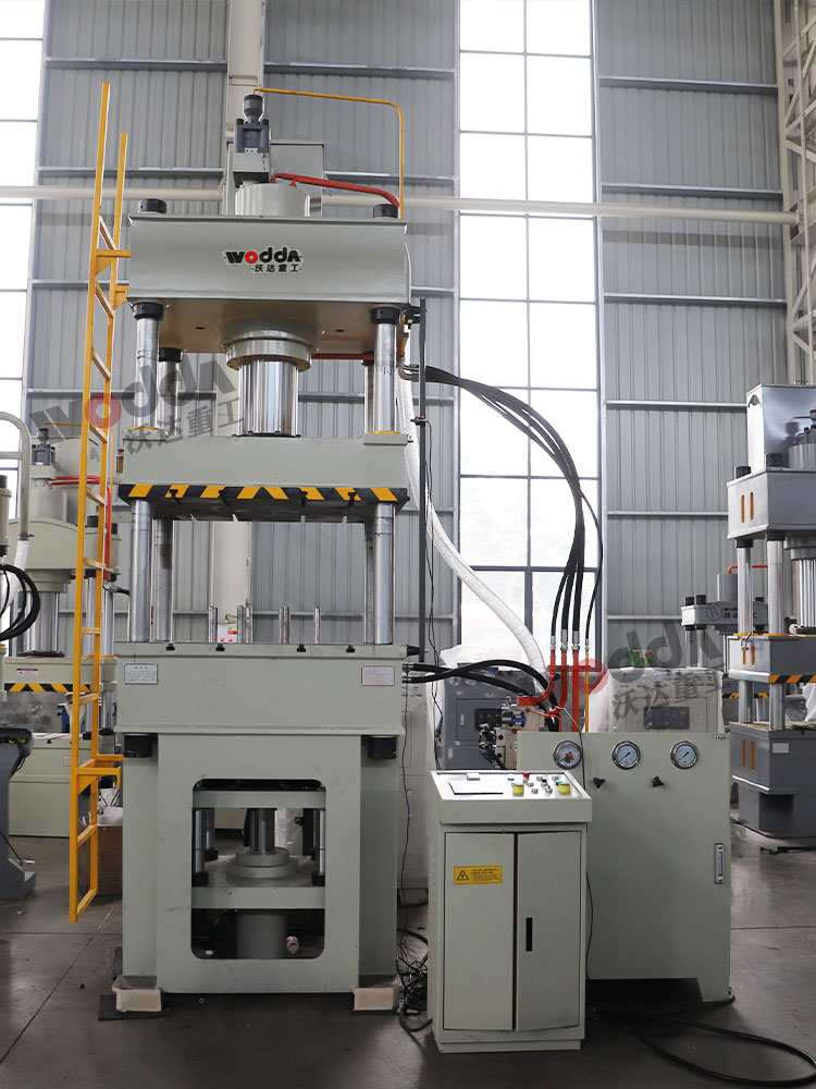 200噸拉伸液壓機(jī) 200噸拉伸液壓機(jī)