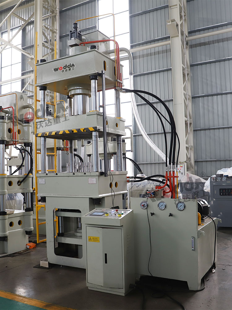 200噸四柱拉伸液壓機(jī) 200噸四柱拉伸液壓機(jī)