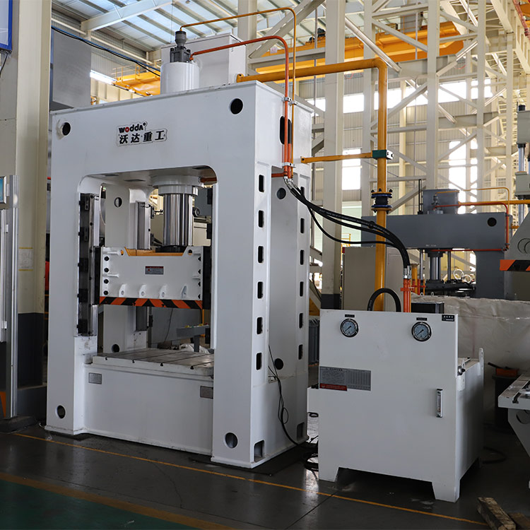 150噸框架式油壓機(jī) 150噸框架式油壓機(jī)