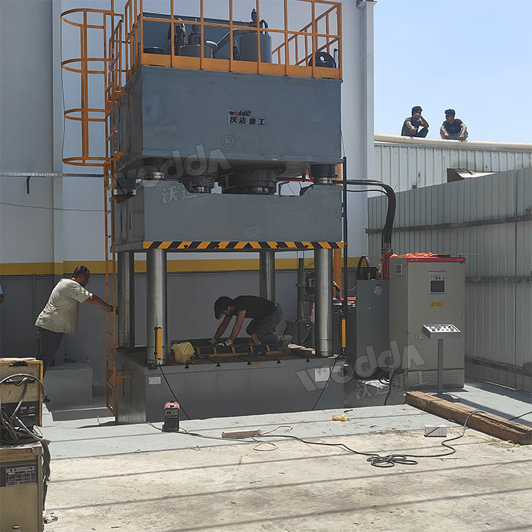 1000噸汽車零部件成型液壓機 1000噸汽車零部件成型液壓機