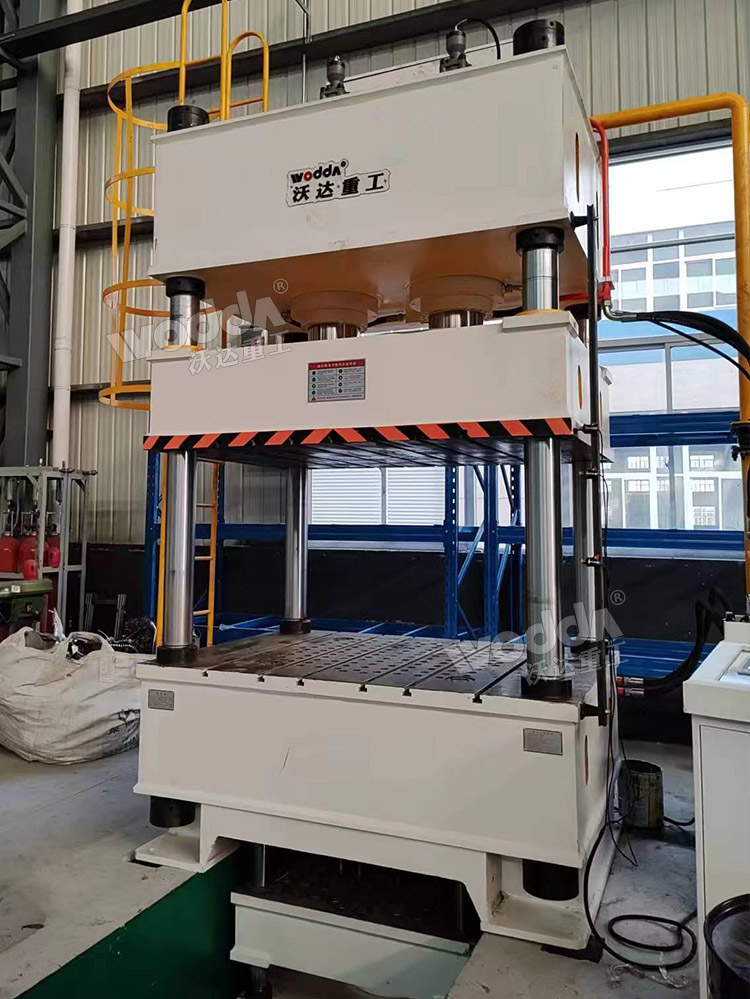 400噸三梁四柱液壓機 400噸三梁四柱液壓機