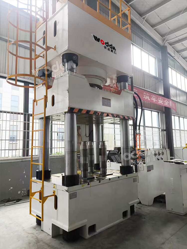 1000噸拉伸機(jī)客戶車間調(diào)試 1000噸拉伸機(jī)客戶車間調(diào)試